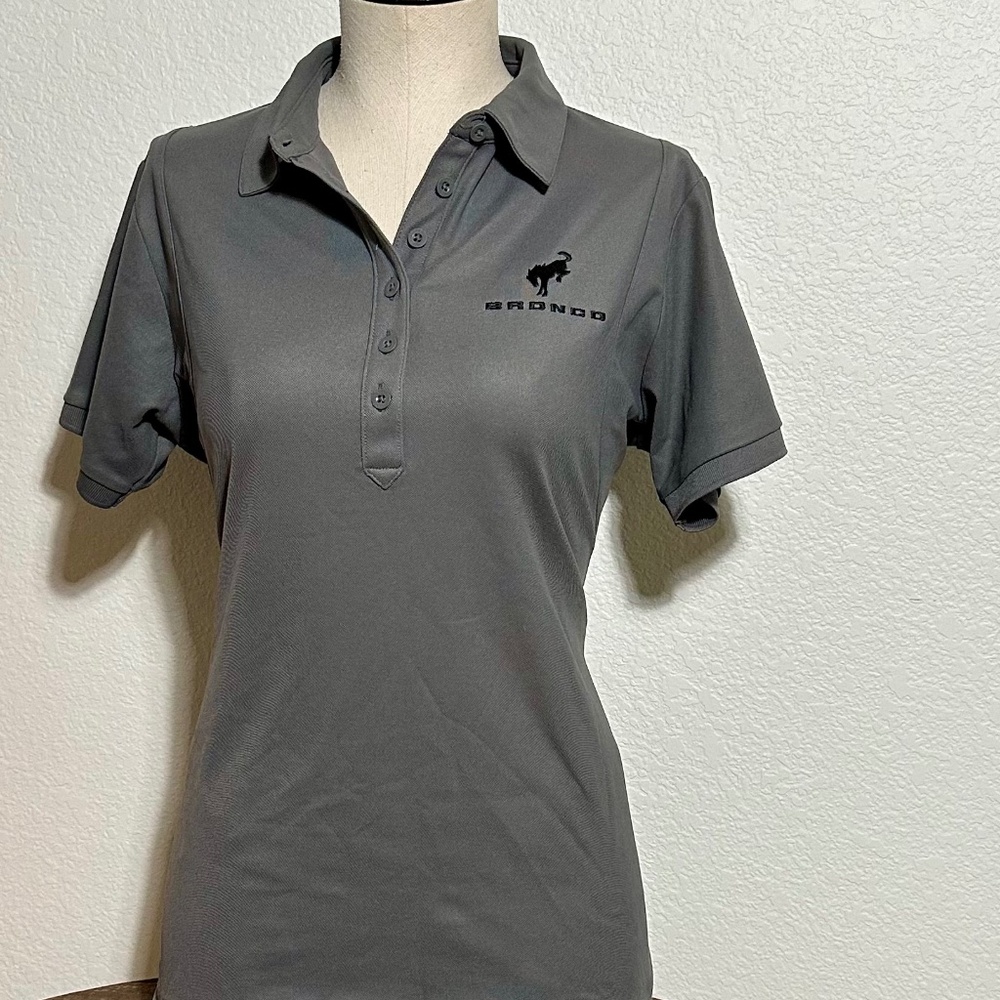 Woman’s Ford Bronco Golf Polo in Slate